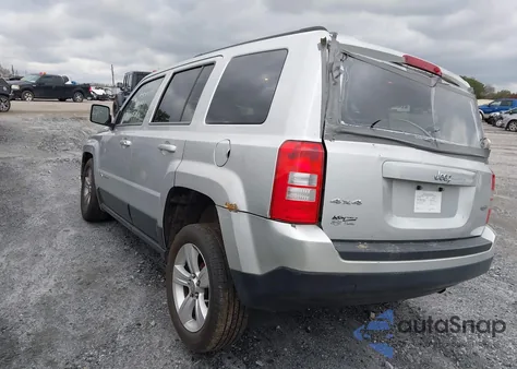 2014 Jeep Patriot Latitude z USA, uszkodzony, nr VIN 1C4NJRFB2ED500595